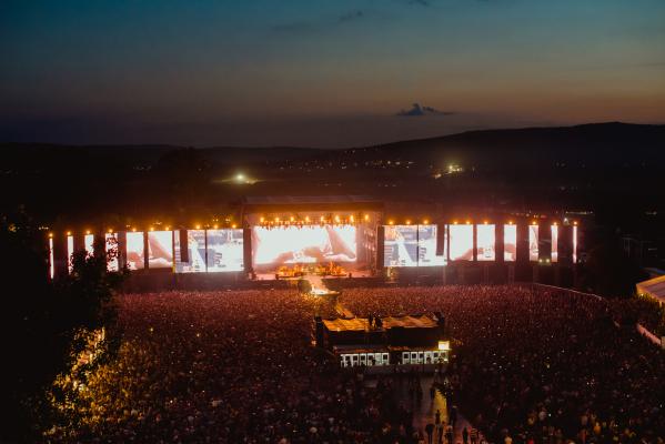 Twenty One Pilots, Foals, The Neighbourhood at EC8