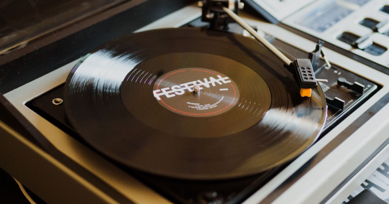 Titus Carole, No Festival Production Director, on the First Vinyl Released by Electric Castle: “It Sounds Just Like the Producer or Artist Intended it”